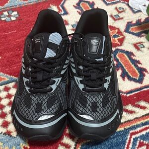 Black and Silver Sneakers size 43